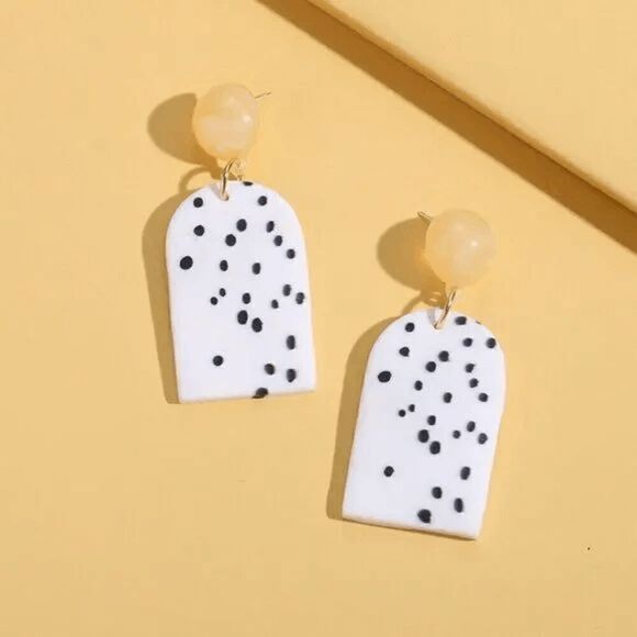 2/$21 Ladies Polka Dot Earrings - Picture 1 of 6